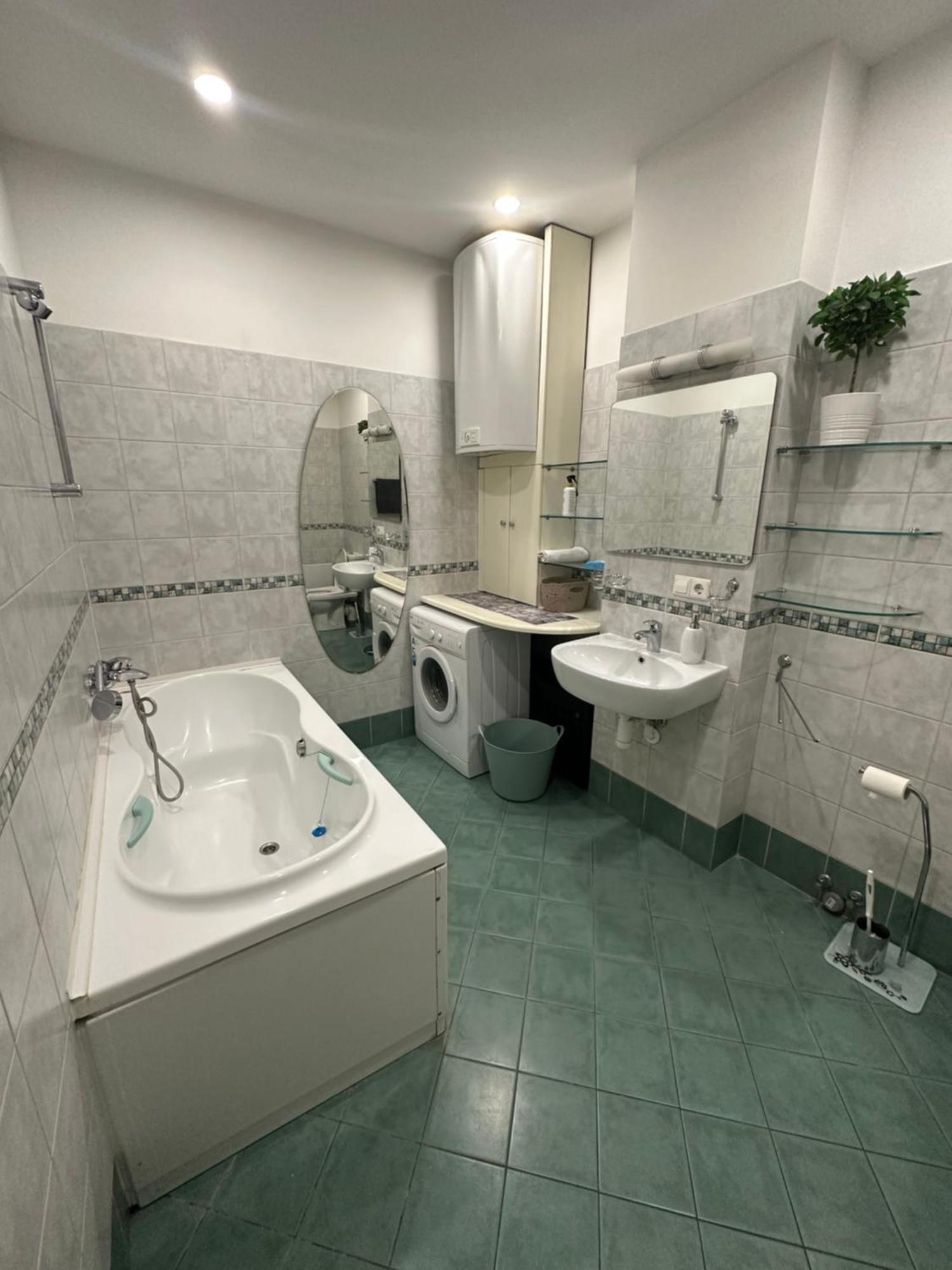 Old Town Apartment With Sauna Riga Bagian luar foto
